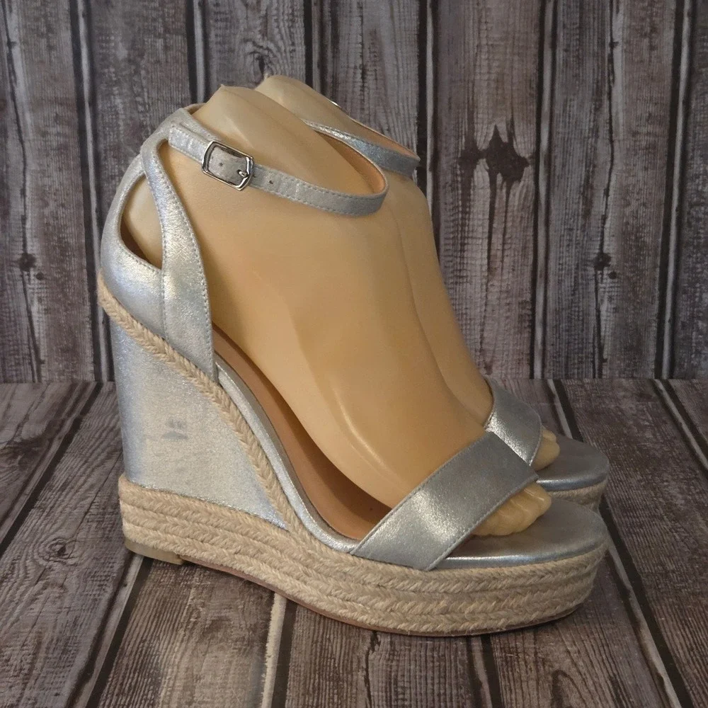 Sz 8 Badgley Mischka Bermuda Silver Leather Espadrille Wedge Sandals VGUC